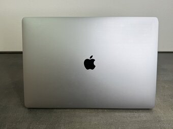 MacBook Pro 16'' 2019 / i7 / 16GB / 512GB SSD / Space Gray - 6