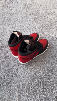 Air Jordan 1 Retro High ‘85 OG Bred 2025 - 6