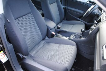 VW GOLF 6 2.0TDi 81kW - climatronic - navigace - handsfree - 6