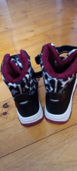 Zimní boty vel .37 ,bunda - 6