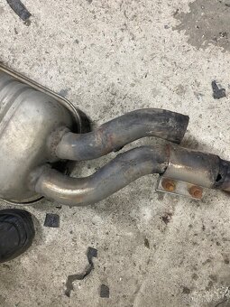 Tlumíc výfuku e46 330i - 6