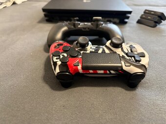 PlayStation 4Pro - 6