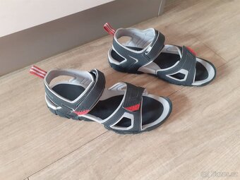 Prodám juniorské sandály vel. 40 stélka 25,3cm - 6