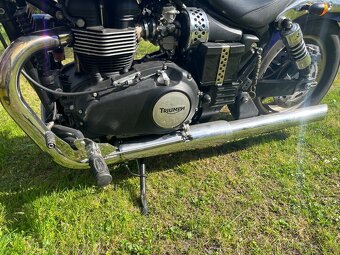 Triumph speedmaster 900 - 6