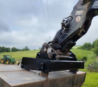 Adaptér UN053 na traktor, čelní nakladač EURO - 6