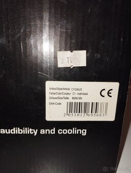 Lyžařská helma s brýlemi - 6