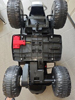 Čtyřkolka na akumulátor pro děti kufřík QUAD-SX-3-ČERVENÁ - 6