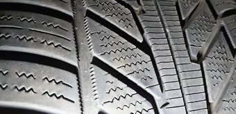 Prodám 2x zimní pneu 285/35R22 106V - 6