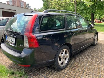 Volvo v50 2.0d rok 2009 - 6