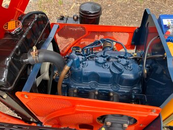 Japonský traktor Kubota B7001, profesionální repas - 6
