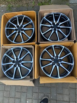 ORIGINÁL Alu Toyota Yaris XP210 R18, 5x100 - ZÁNOVNÍ - 6