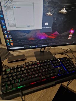 Herní PC s RX 6600 + Ryzen 5 3600 + monitor a klávesnice - 6