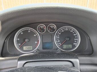 VW Passat b5.5 1.9 TDi 74 kw 2004 - 6
