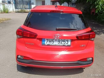 Hyundai i20 1,2 r. 59 tkm, r.v. 2020 - první majitelka - 6