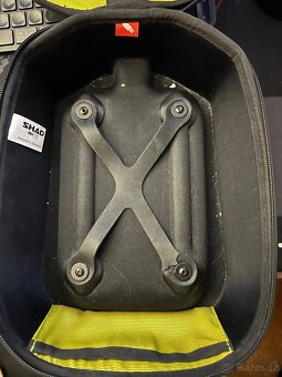 Shad PIN system/plate and tank bag (X012PS + E-10P) - 6