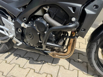 Suzuki GSR 600 - 6