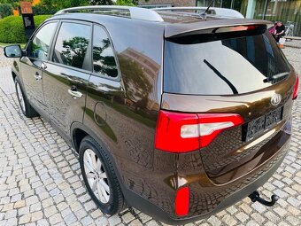 Kia Sorento 2.2CRDi 4x4 MANUÁL 7 MÍST VÝHŘEV TAŽNÉ KAMERA - 6