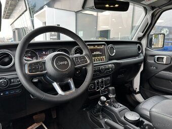 Jeep Wrangler Sahara 4xe Plug-in Hybrid (2024) - 6