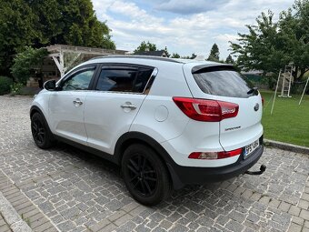 KIA SPORTAGE 1.6i 99kw 2013 174.000km CZ DOKLADY - 6