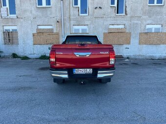 Toyota Hilux DC 2.4 D-4D - 6