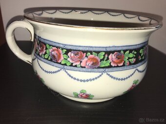Sběratel nabízí staré porcelánové nočníky - 6