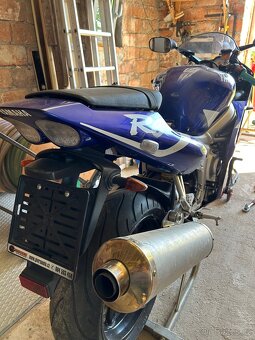 Yamaha r6 - 6