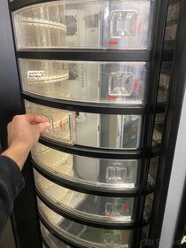 Pronájmu potravinový spirálový, karuselový automat - 6