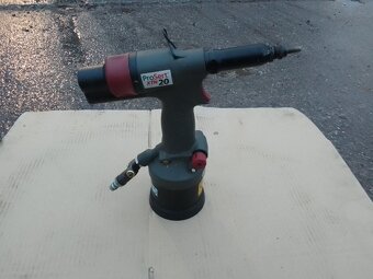 Pneumatické nýtovací kleště - 6