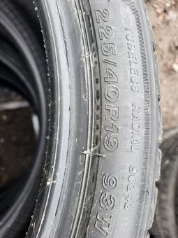 225 40 19"..Nové Bridgestone - 6