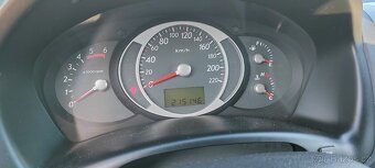 Hyundai Tucson 2.CRDi 103kW  rok 2007 - 6