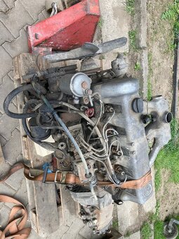 Mercedes 300D OM 617 2x motor. - 6