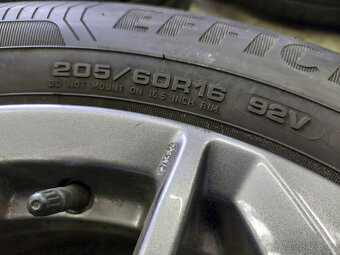 Originál alu kola antracit 16" na Ford Focus letní Goodyear - 6