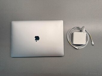 Apple MacBook Pro 15" (2018) - Silver - 6