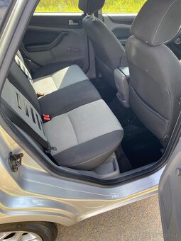 Ford Focus 1.6 74kW servisní kniha bez koroze - 6