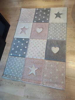 Prodám dětský koberecMinnie CA 100x150cm - 6