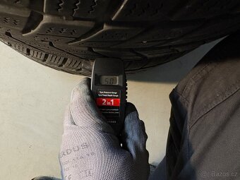 Zimní pneu Nokian + Altenzo 235/55R19 - 6