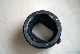 Adaptér Commlite pro objektivy Canon EF/EF-S na SONY E - 6