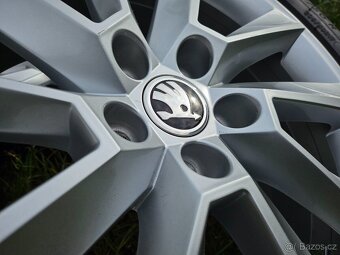Kompletní letní Alu kola Šk. STRATOS - 205/50 R17 XL - 5x100 - 6