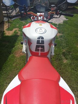Prodám Aprilia tuono RSV 1000 rr rv 2010 - 6