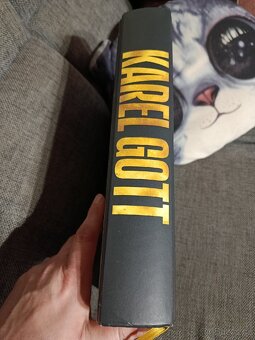 Prodám knihu Karel Gott - 6