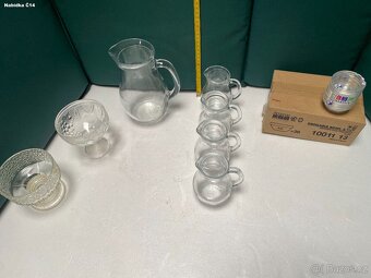 skleněného nádobí – poháry, džbány, mísy - 6