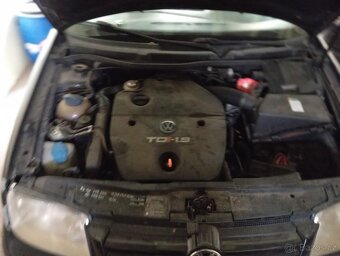 Volkswagen Bora 1.9 TDI - 6