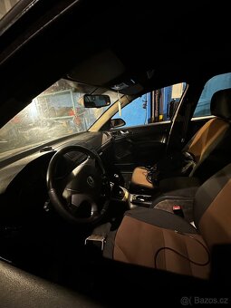 Škoda Octavia 2 2.0tdi - 6