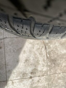 Litý kola s zimní pneu - 6