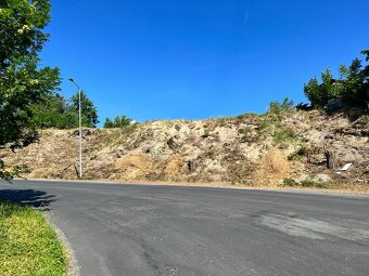 PRODEJ POZEMKU URČENÉHO K VÝSTAVBĚ RD - 6
