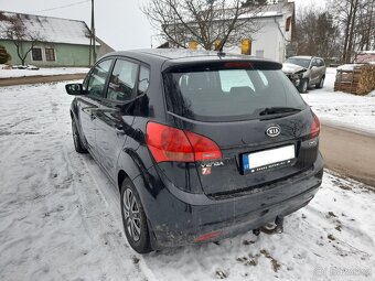 KIA VENGA 1.6 CRDi - 6