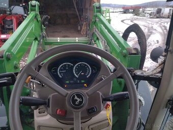 Traktor John deere - 6