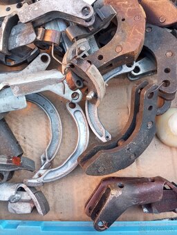 Babetta 210 spojky brzdové bubny a nějaké drobnosti - 6