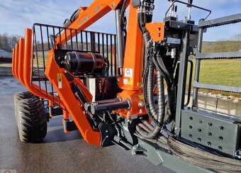 Vyvažecí vlek vyvažečka, vývozka MTM 10T Ruka 6.6m - 6