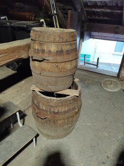 Prodám dřevěné sudy. - 6